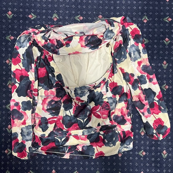 Lululemon Miss Misty Pullover inky floral berry - Picture 2 of 7